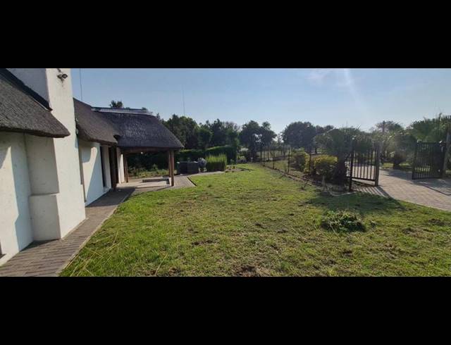 FARM FOR SALE IN MNANDI